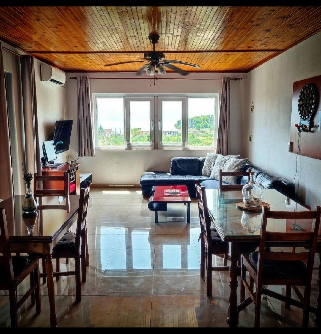 Manora Sucuraj 2 Bedroom Apartment Eksteriør billede