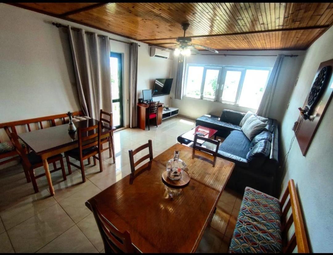 Manora Sucuraj 2 Bedroom Apartment Eksteriør billede